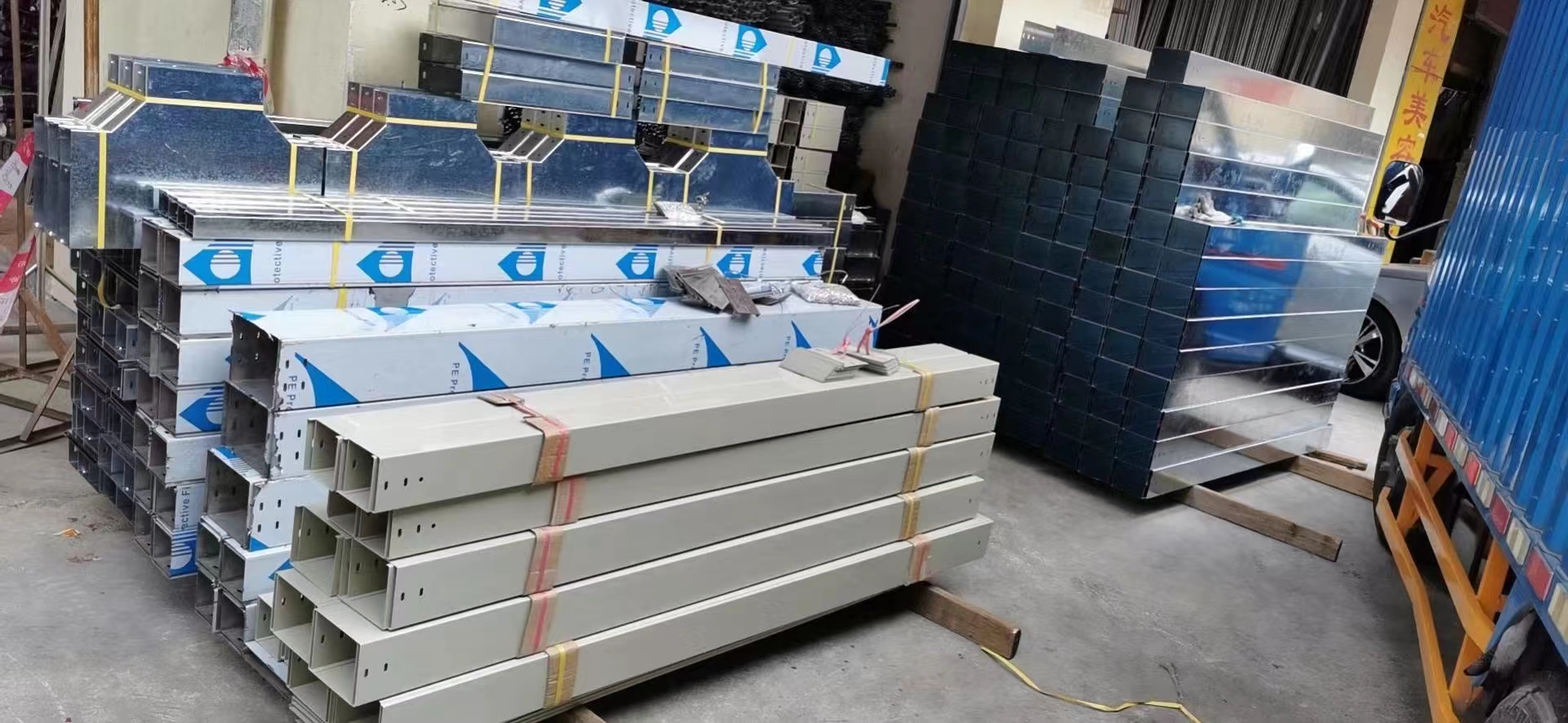 怎樣辨別阻燃鍍鋅線盒的質量優劣?